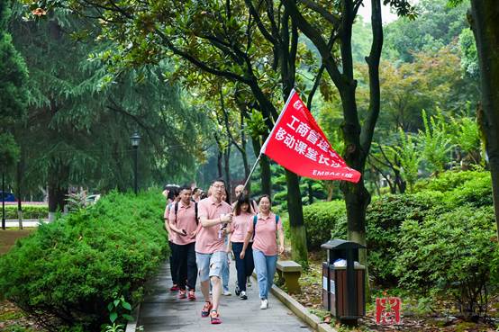 //808qianbao.net/__local/A/03/FF/7123F273C12681CF8A96C143684_661F53C8_11E434.jpg